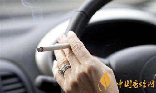 車內(nèi)抽煙更易致癌，車內(nèi)二手煙讓車受傷